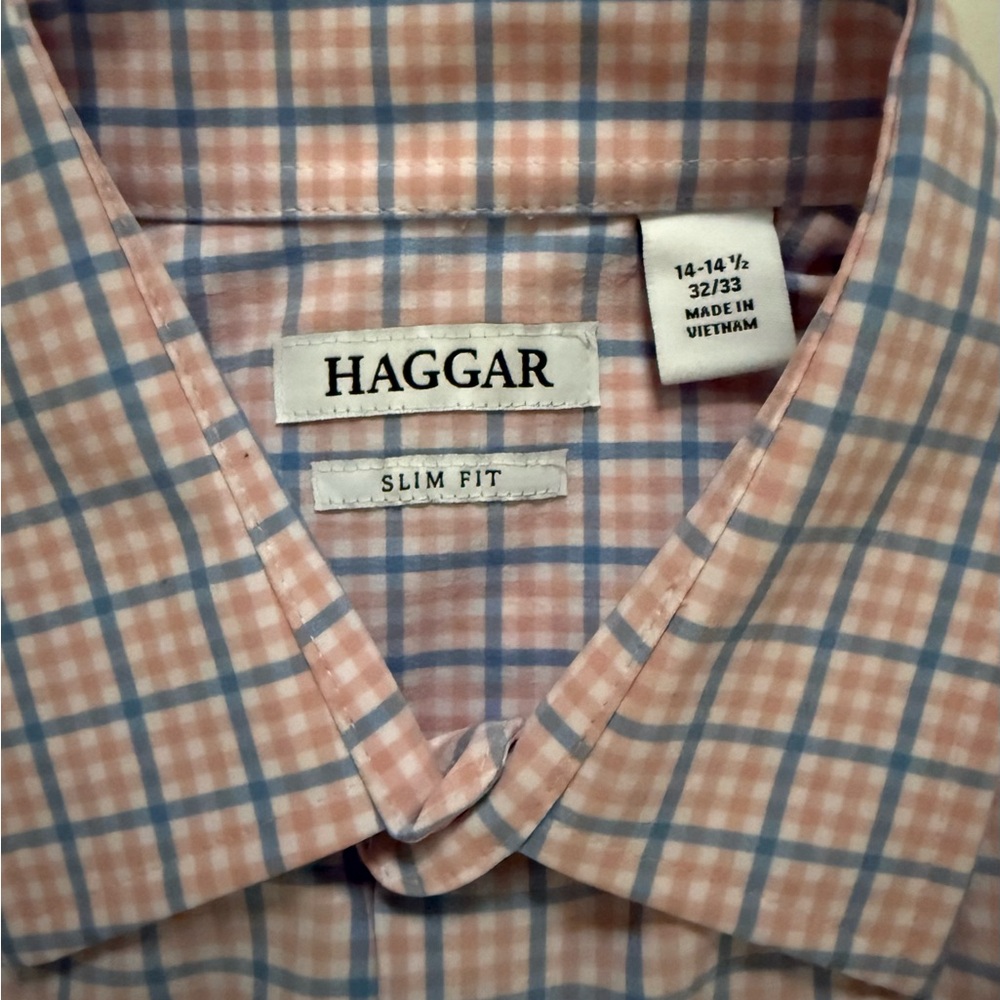 Haggar Men's Blue and Red Checkered Shirt 14-14.5”
SLIM FIT